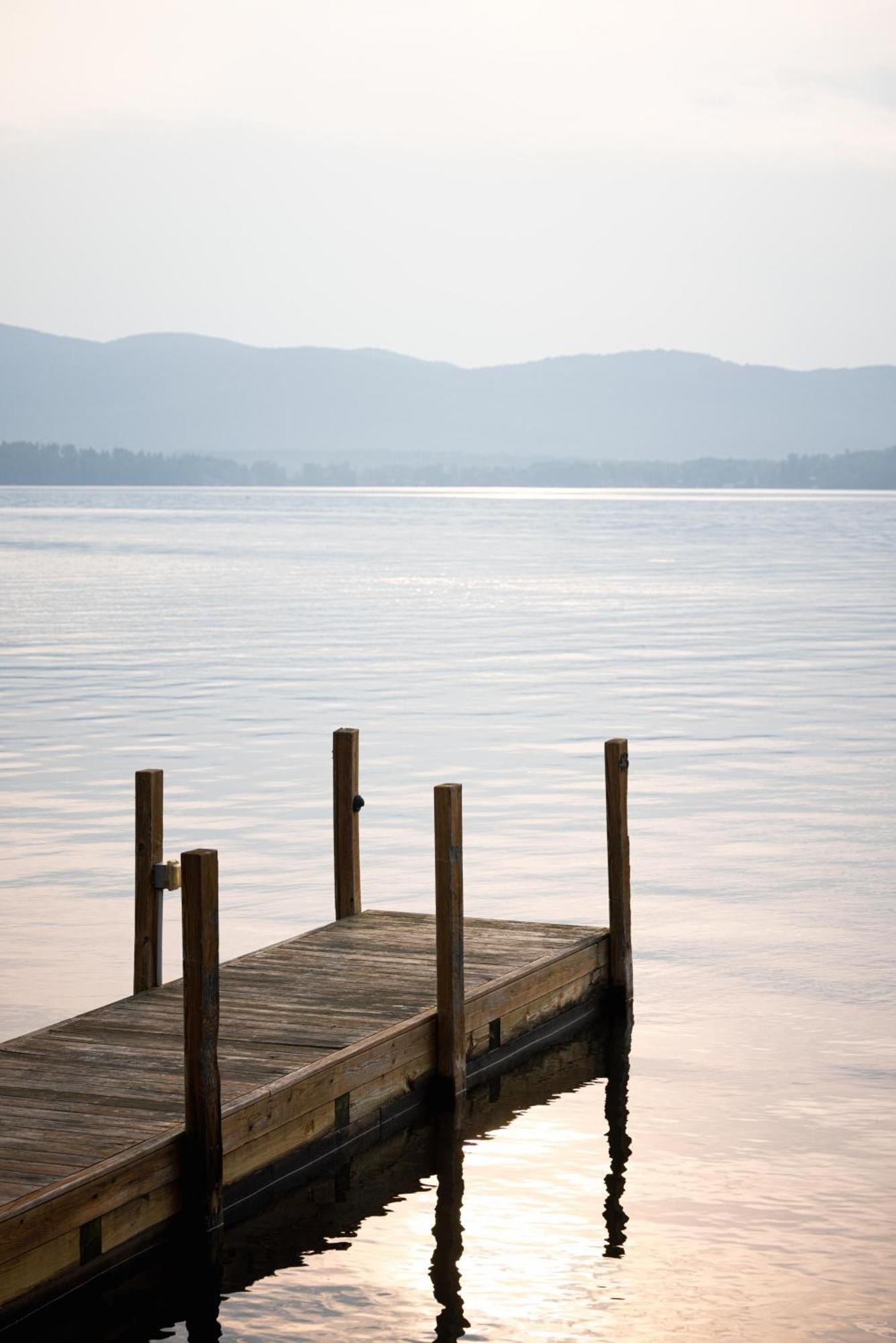 The Inn At Erlowest Lake George Buitenkant foto