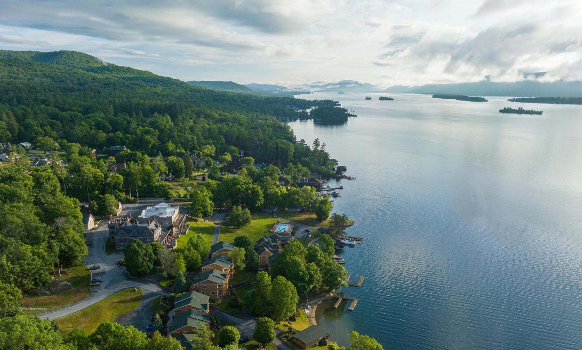 The Inn At Erlowest Lake George Buitenkant foto